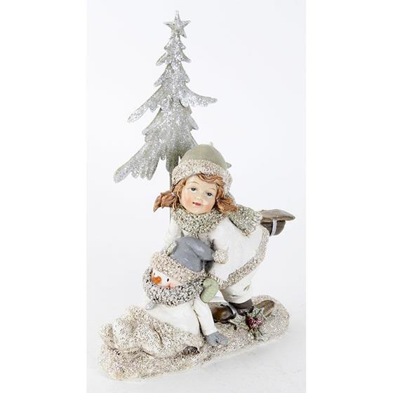 FIGURA DEVOJCICA SA JELKOM