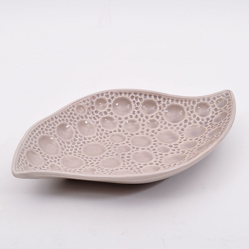 02113003 KERAMIČKA ČINIJA SIVA U OBLIKU LISTA 35*21cm