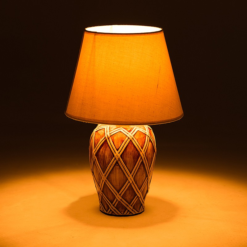 3154900008 LAMPA KERAMIČKA STONA BRAON SA BELIM ABAŽUROM 23*23*40cm