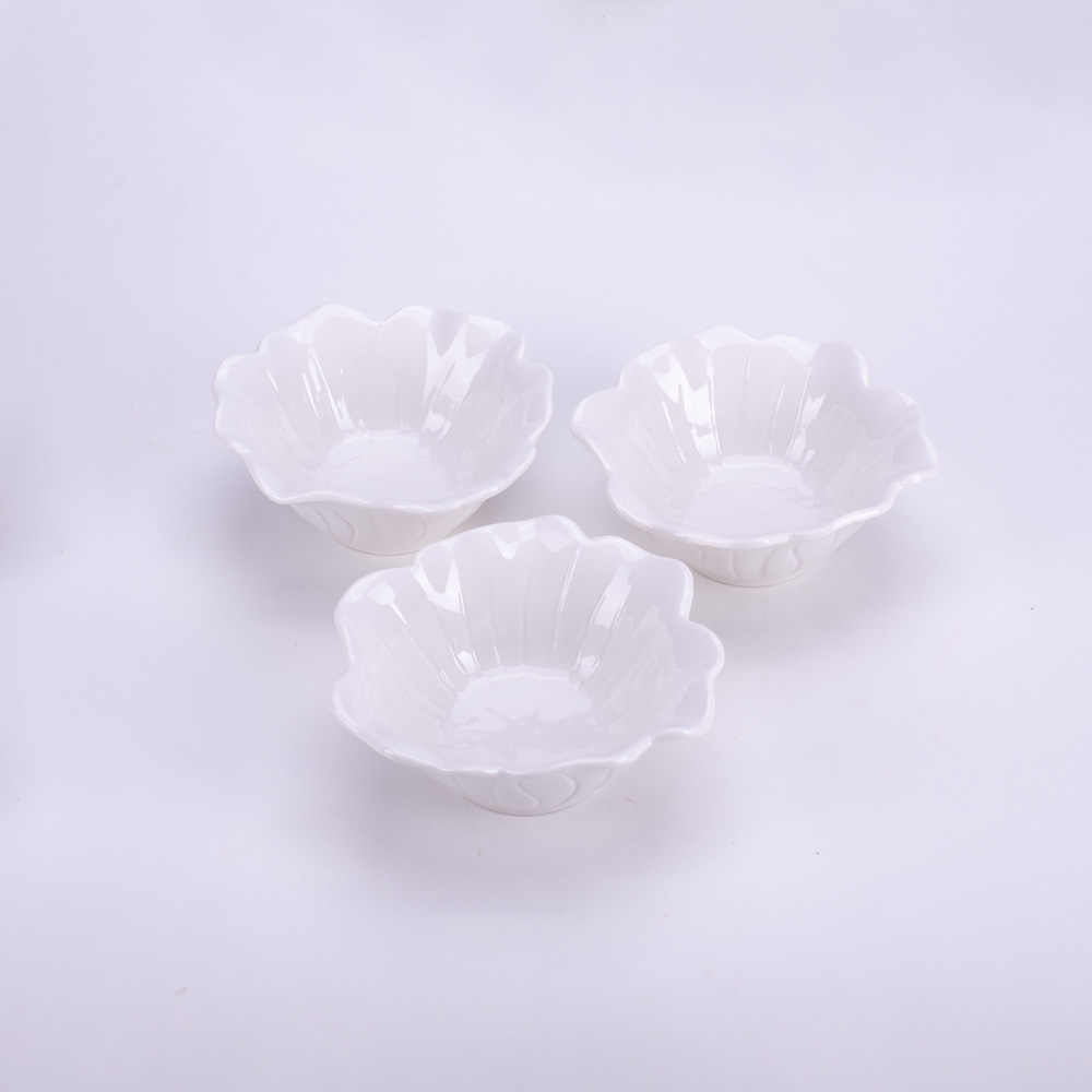 D-395 PORCELANSKE BELE ČINIJICE S/3 U POKLON KUTIJI 9X9 CM