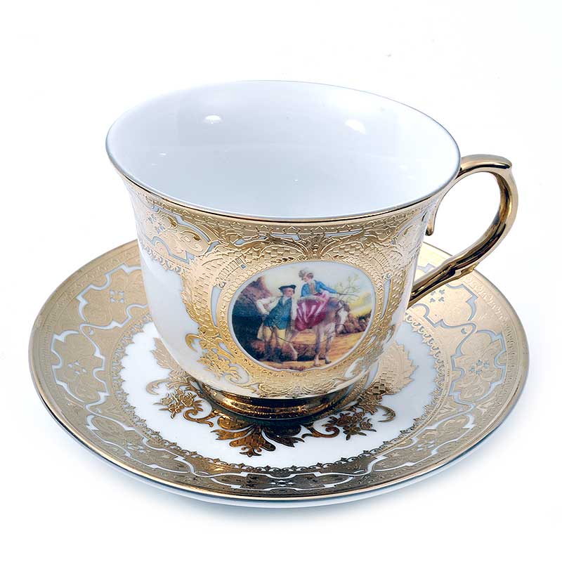 01915025 PORCELANSKE ŠOLJE BELO-ZLATNE OSLIKANE S/6